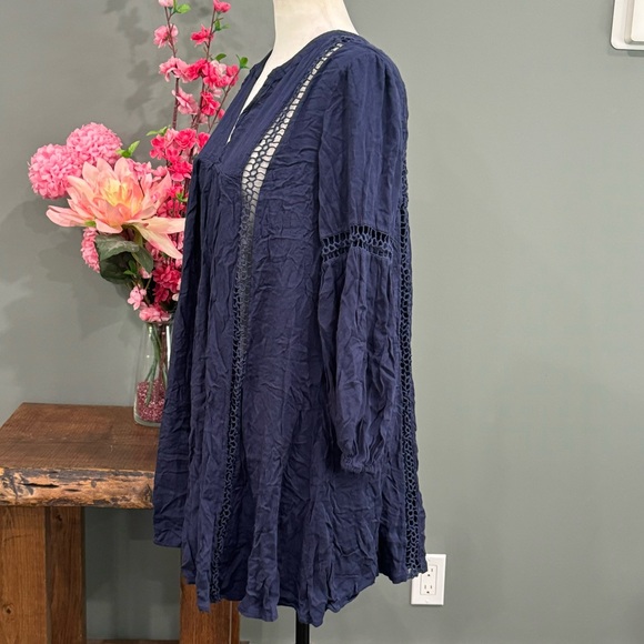 Solitaire Dress - Picture 2 of 11